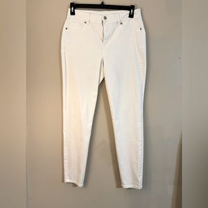 Maurice’s white jeans